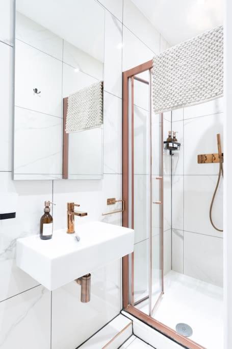 Stunning Boutique Flat In Central Location - Beatrice Bath Exterior photo